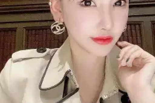 网红丹丹再翻车!印度火车没座位被她夸成一家团圆神设计!