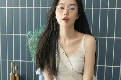 杨鸣被曝出轨后小三照片被扒出开庭时间锁定赵继伟却不一样